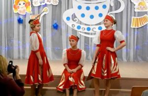 Сценка Три девицы